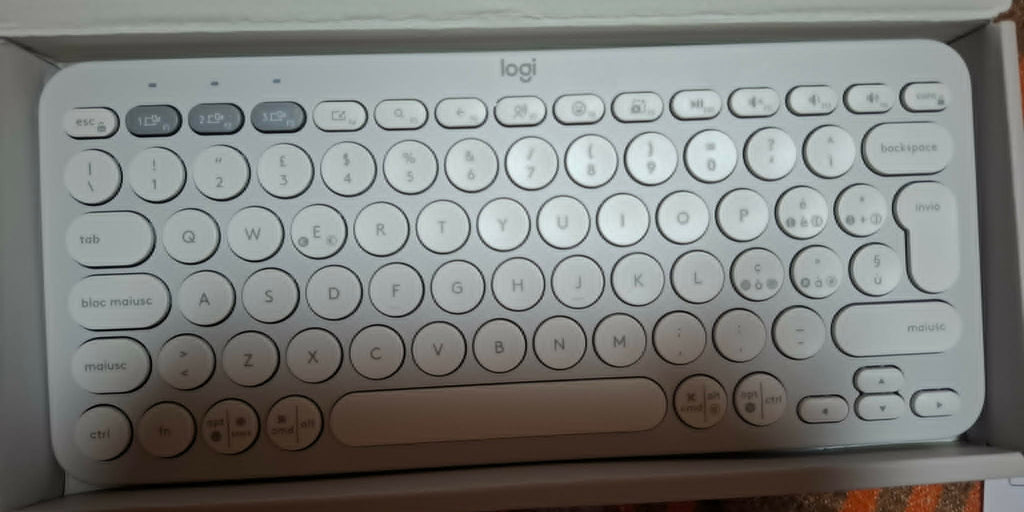 Tastatura Logitech PEBBLE KEYS 2 K380s Alb