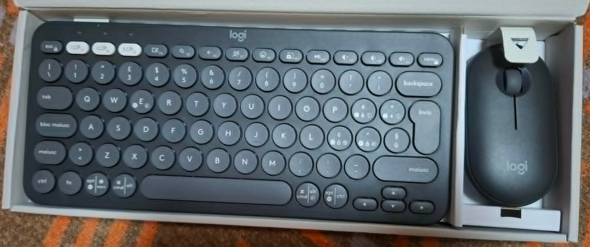 Tastatura Logitech Pebble 2 Combo