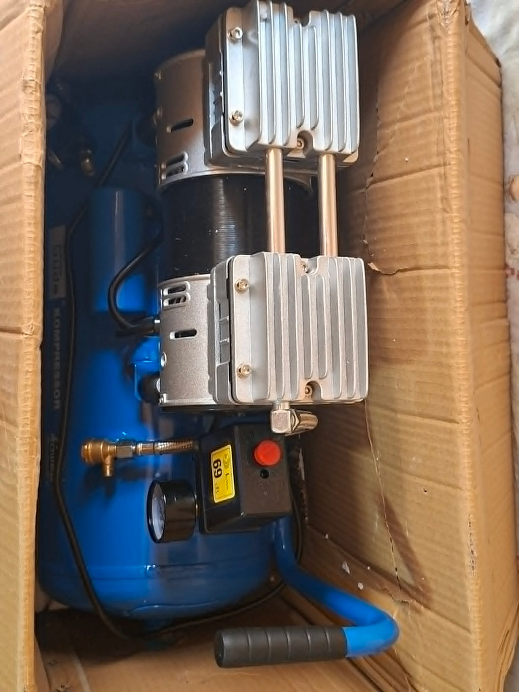 Compresor ultra-silențios Güde Airpower 150/8/24 HEAVY NT, 24L, 8 bari