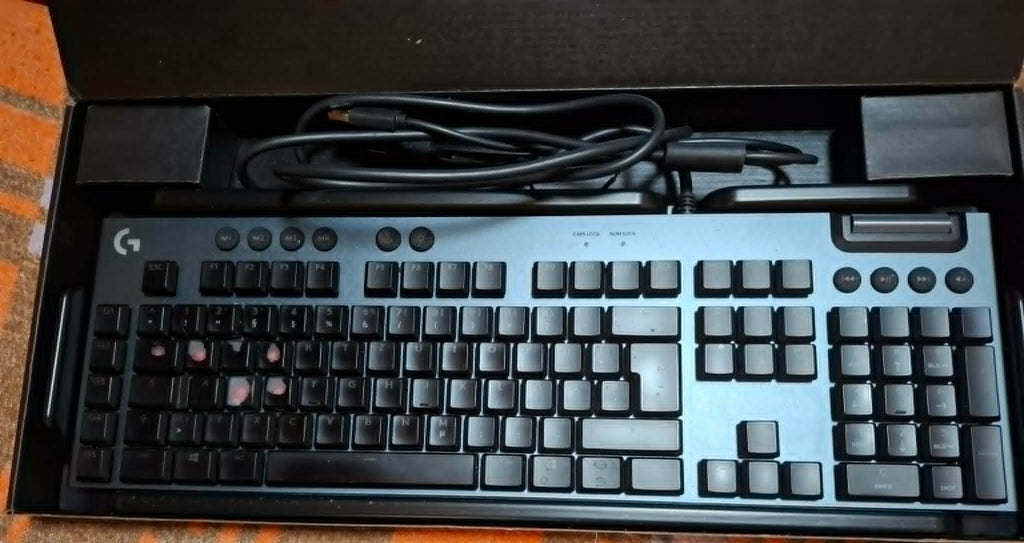 Tastatura Logitech G815