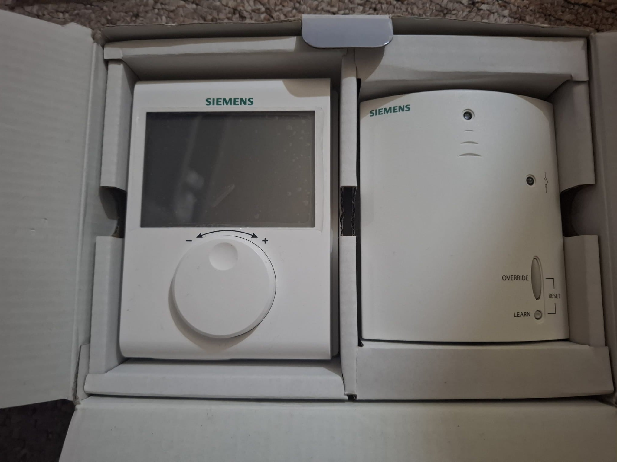 SIEMENS - Set termostat de cameră wireless RDH100RF/SET (emițător și receptor)
