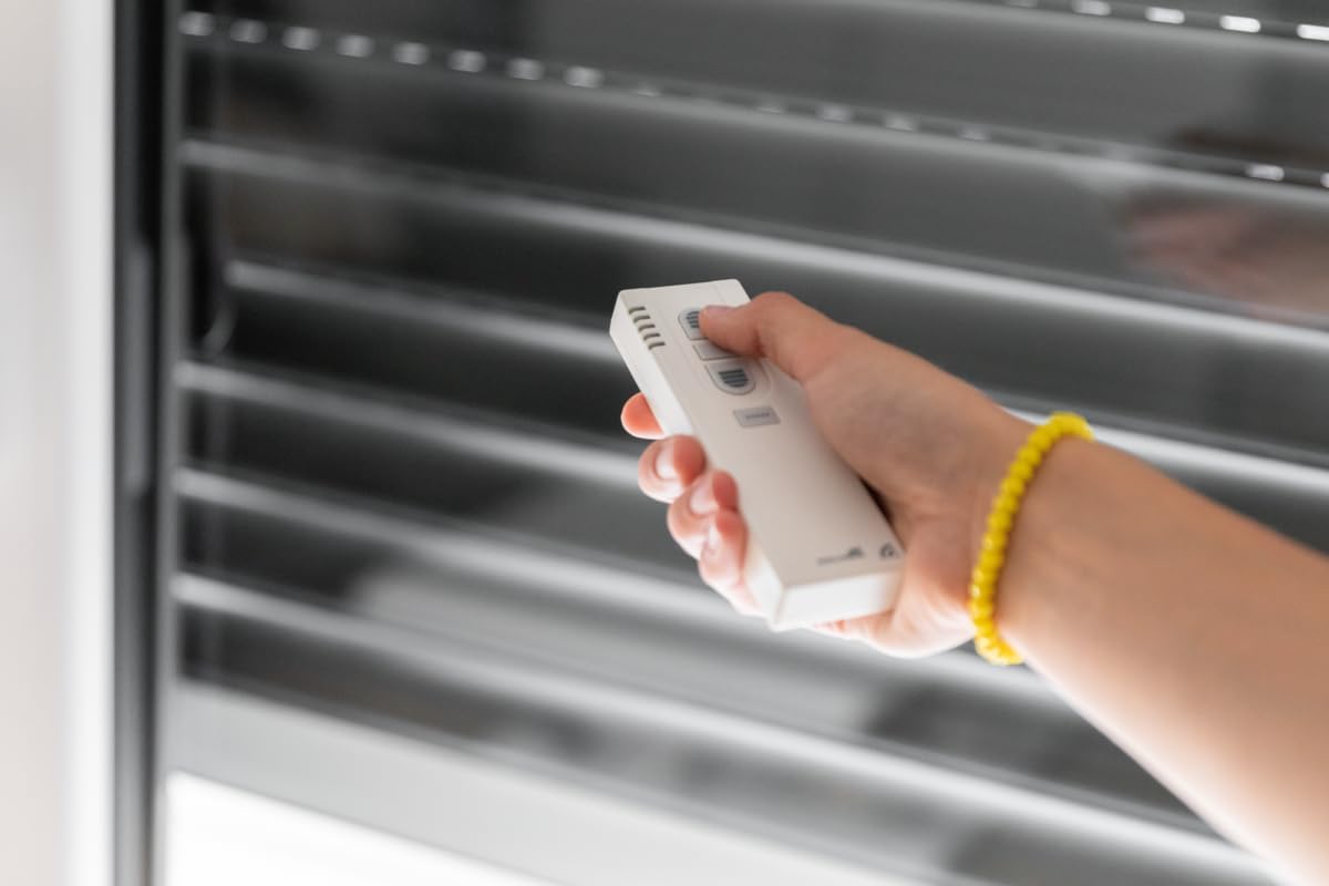 Schellenberg 22576 Înfășurator electric de bandă cu radiocomandă RolloDrive 75 Premium, pentru rulouri de până la 5 m²