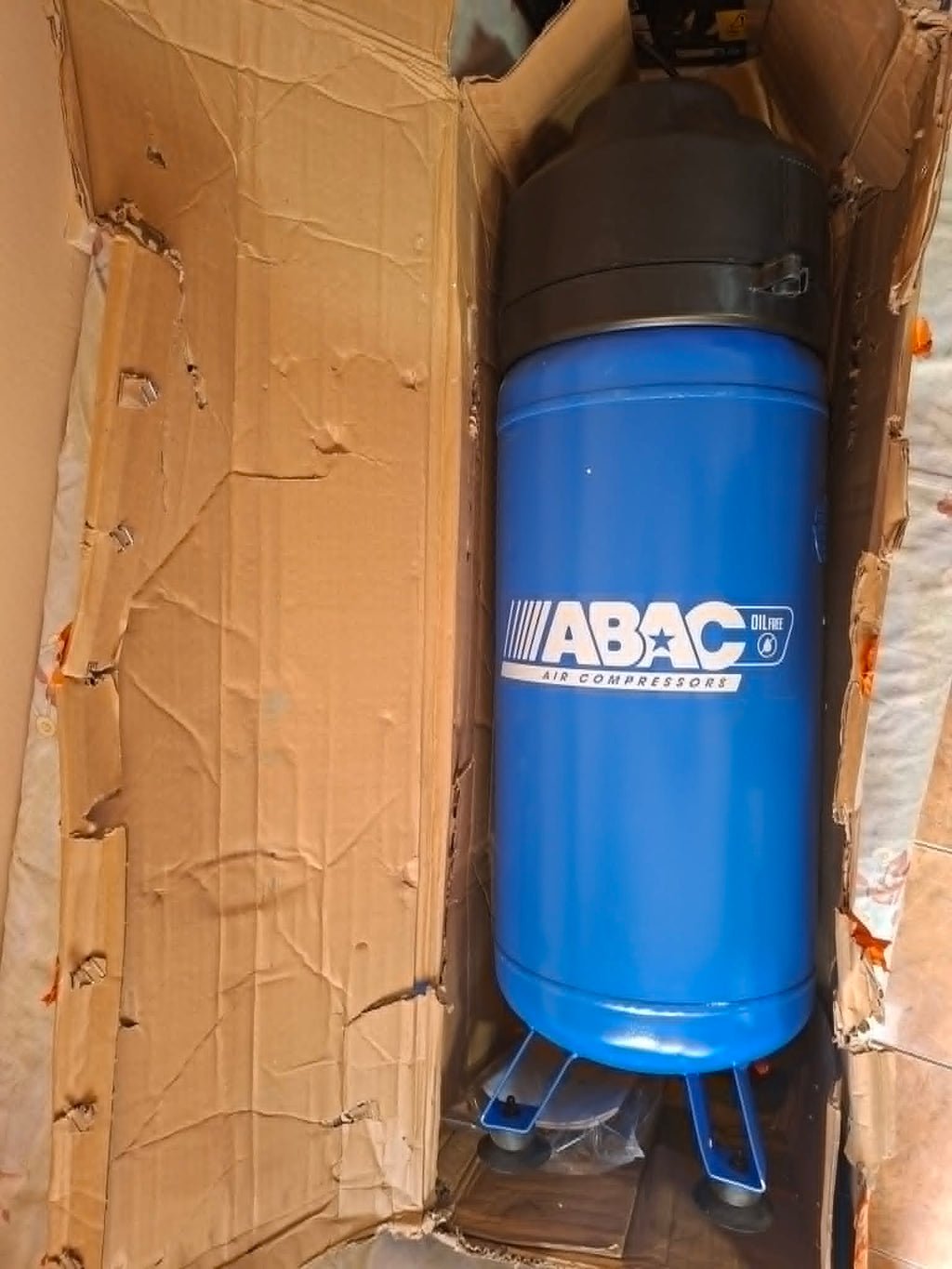 Compresor profesional portabil ABAC, 10 bari, Oil-Free (Fără Ulei)