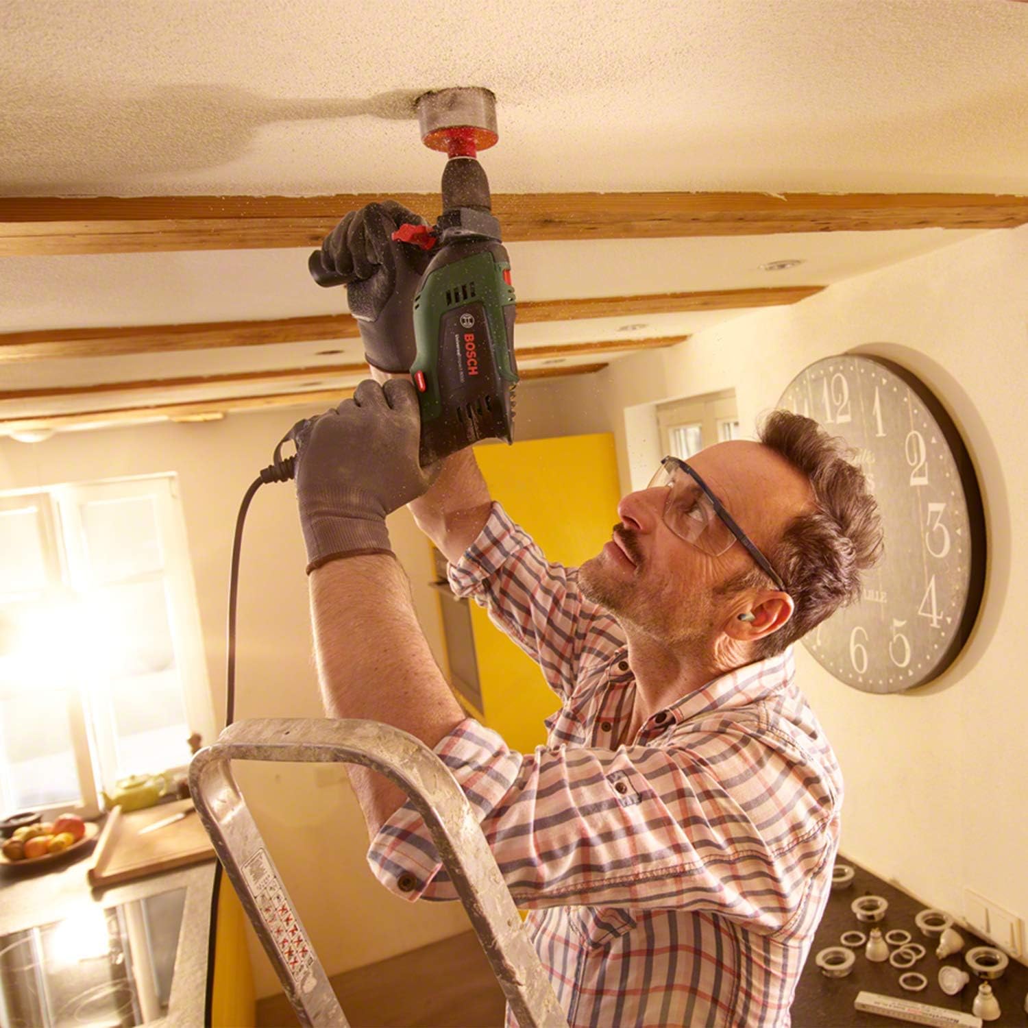 Mașină de găurit cu impact Bosch Universal Impact 800 (800 wați, cutie)