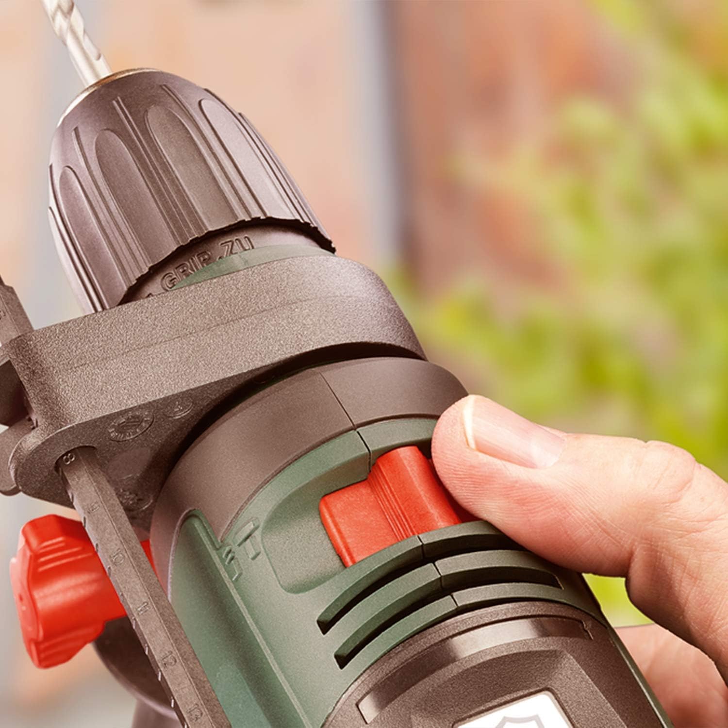 Mașină de găurit cu impact Bosch Universal Impact 800 (800 wați, cutie)