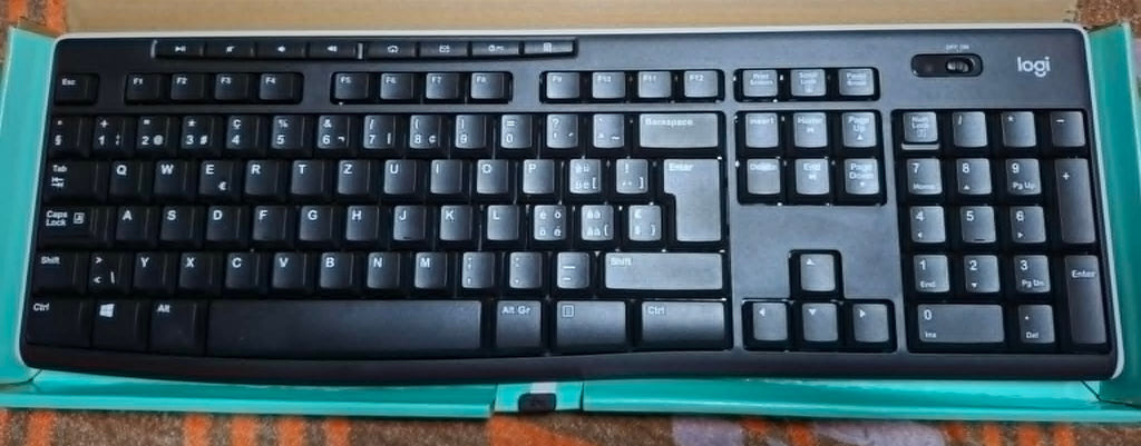 Tastatura Logitech K270