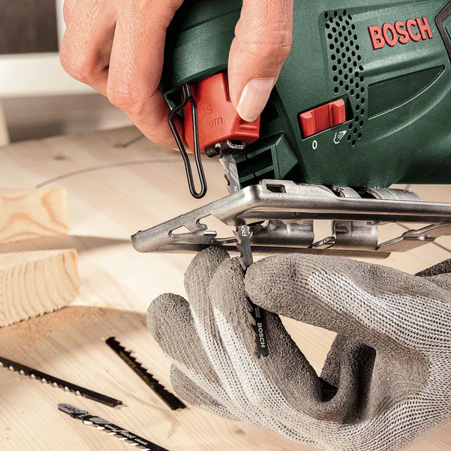 Bosch Fierăstrău pendular electric PST 700 E