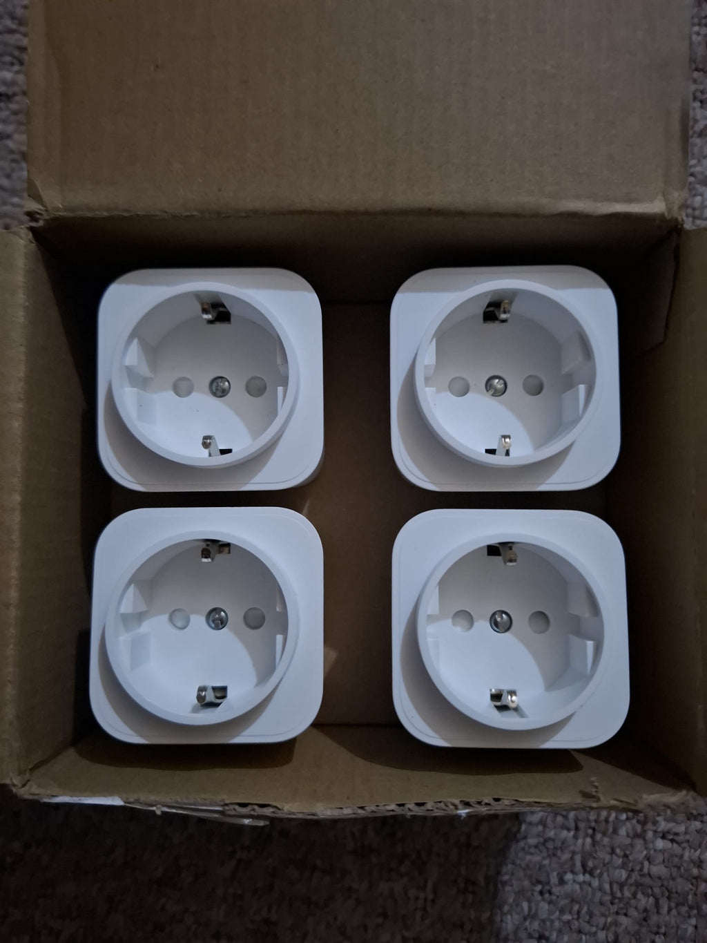 Set 4 Prize Inteligente Amazon Basics (WLAN / Wi-Fi)