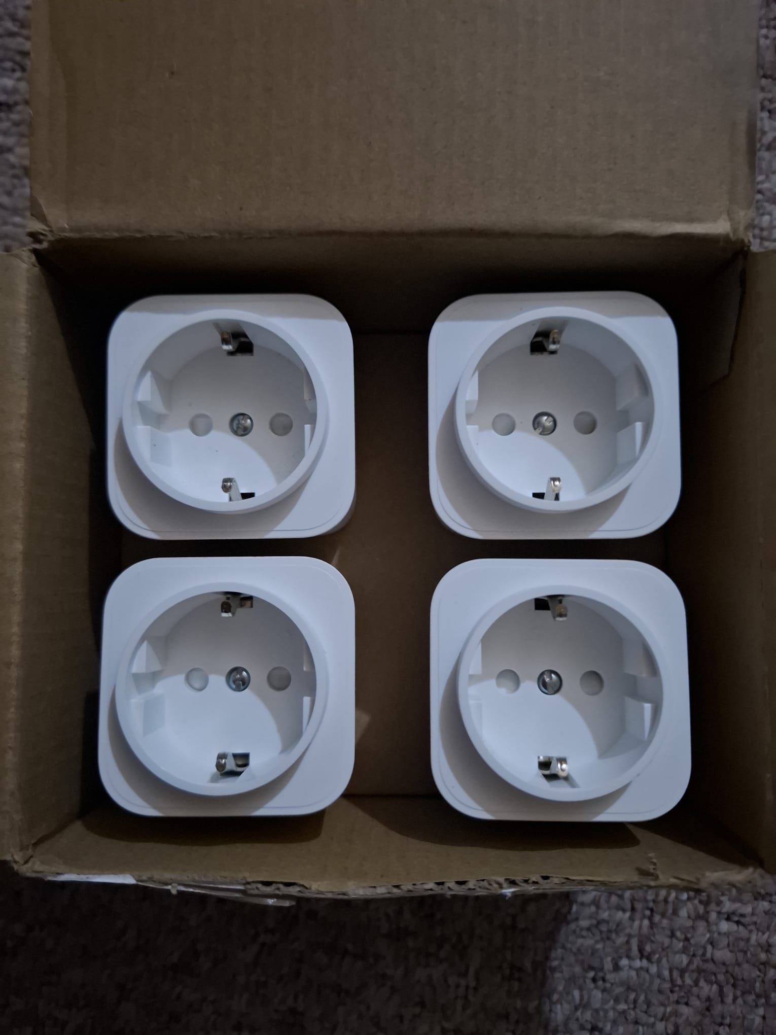 Set 4 Prize Inteligente Amazon Basics (WLAN / Wi-Fi)