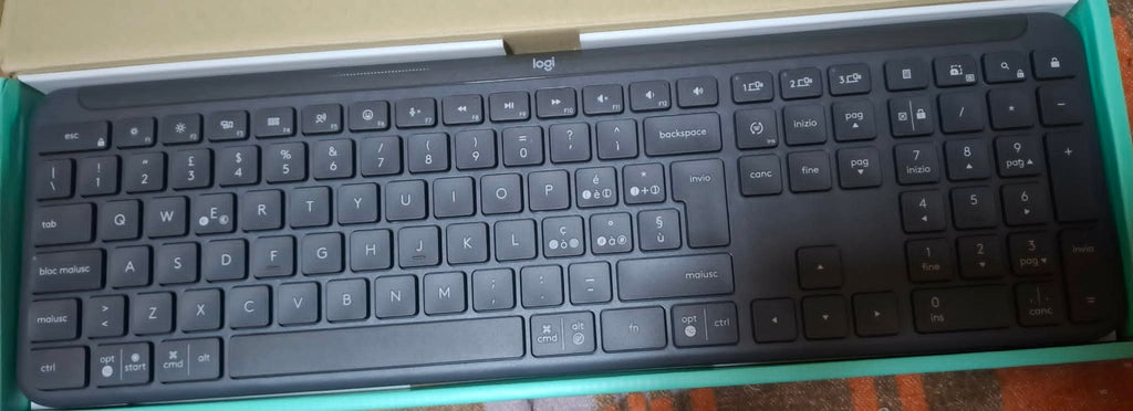 Tastatura Logitech Signature Slim Combo MK950