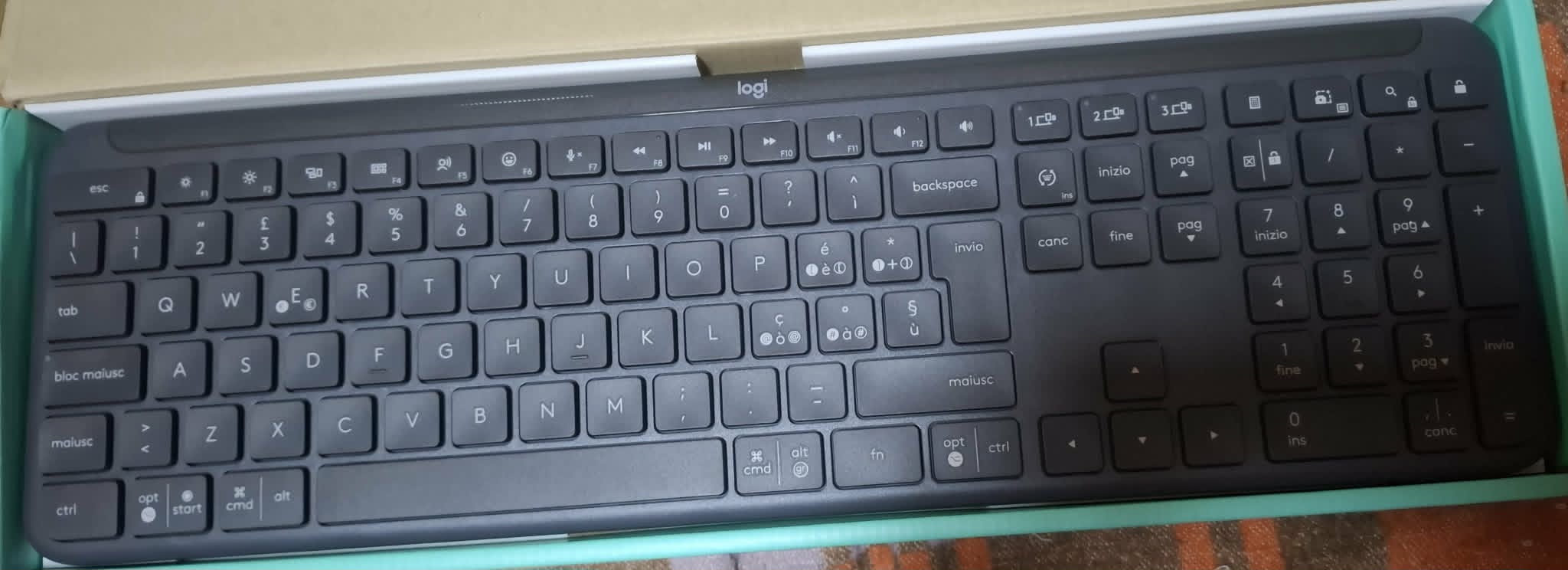 Tastatura Logitech Signature Slim Combo MK950