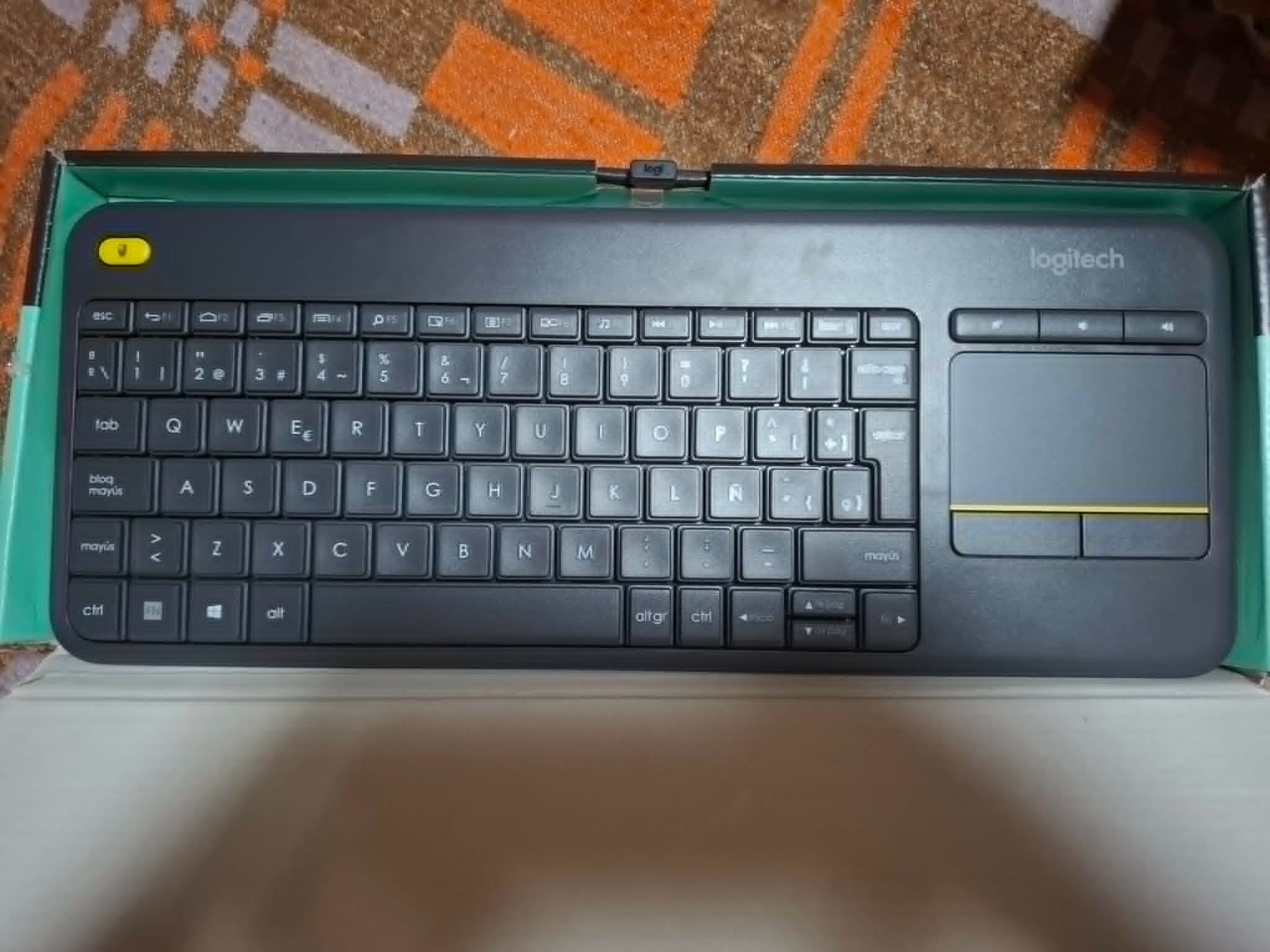 Tastatura Logitech Media k400 Plus
