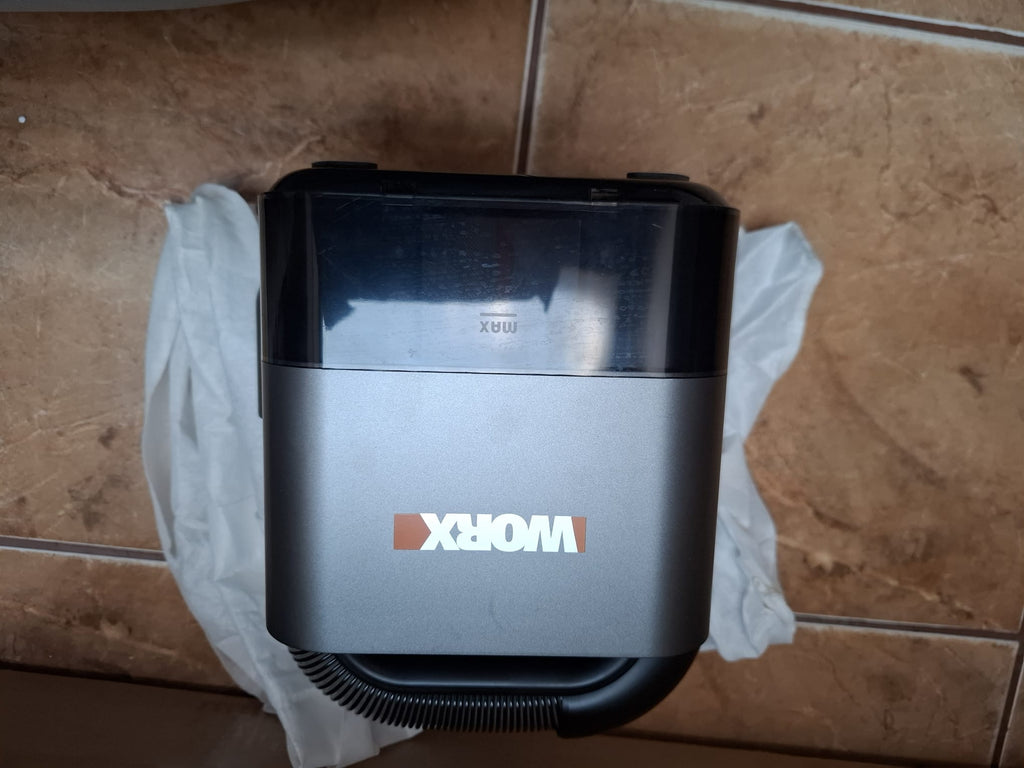 Aspirator de mână cu acumulator Worx Cube Vac WX030.9