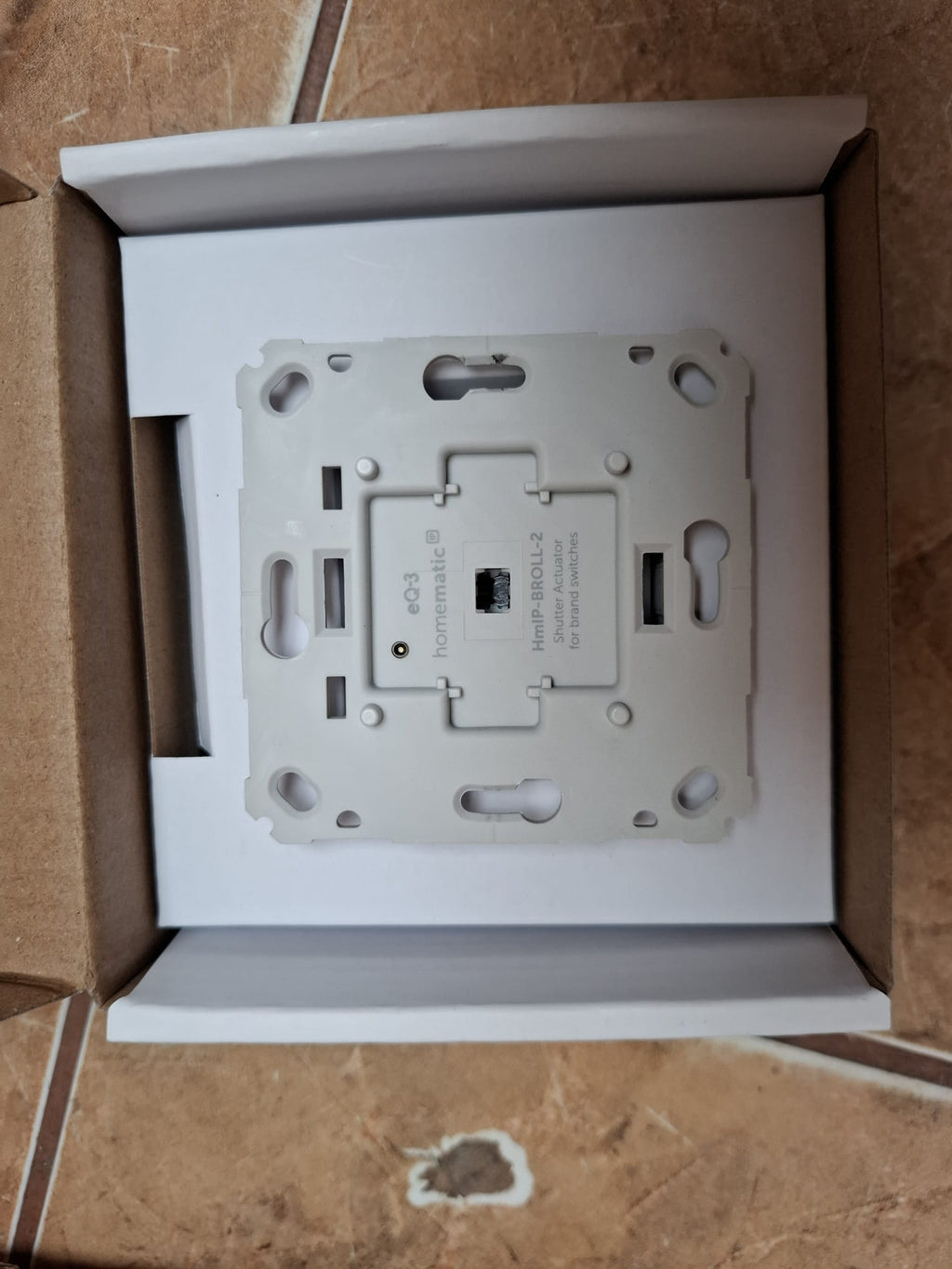 Actuator inteligent pentru rulouri Homematic IP HmIP-BROLL-2, 151322A0