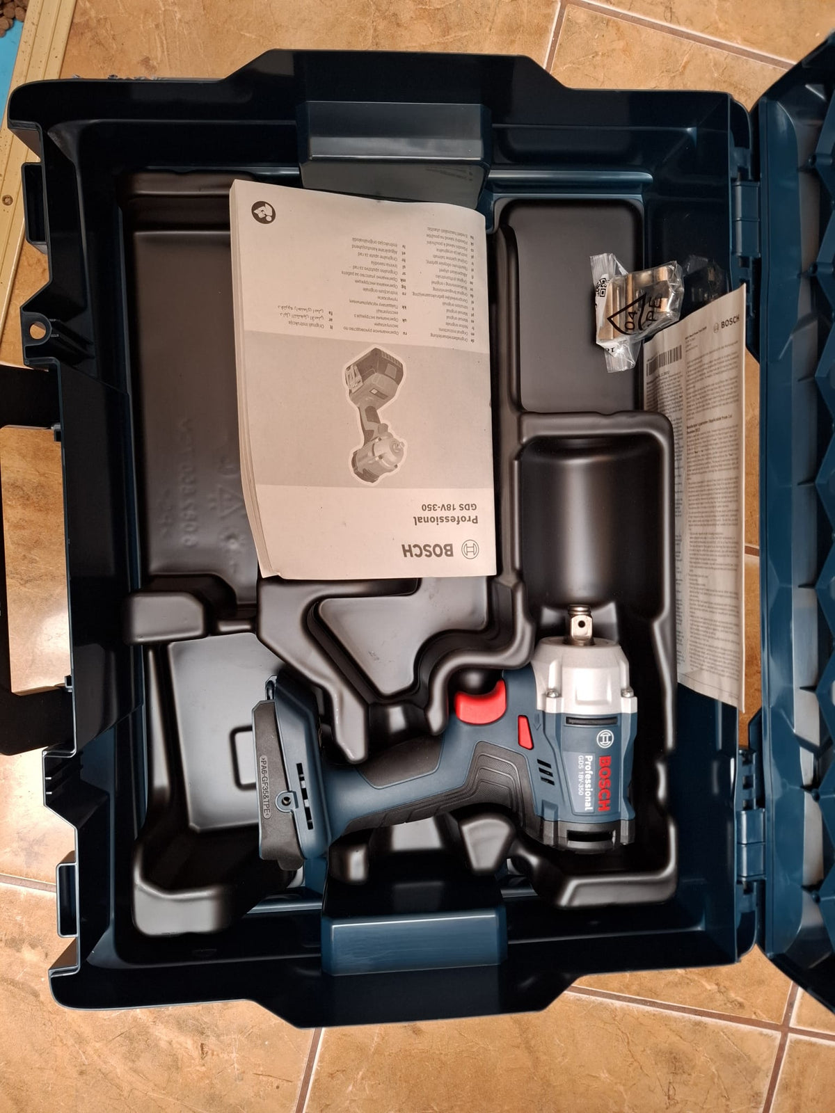 Mașină de înșurubat cu impact Bosch Professional GDS 18V-350 Solo (fără acumulator)
