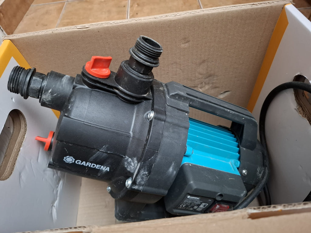 Pompă de apă Gardena 3000/4 Basic, 3000 l/h, Hmax 35 m Cod 9010