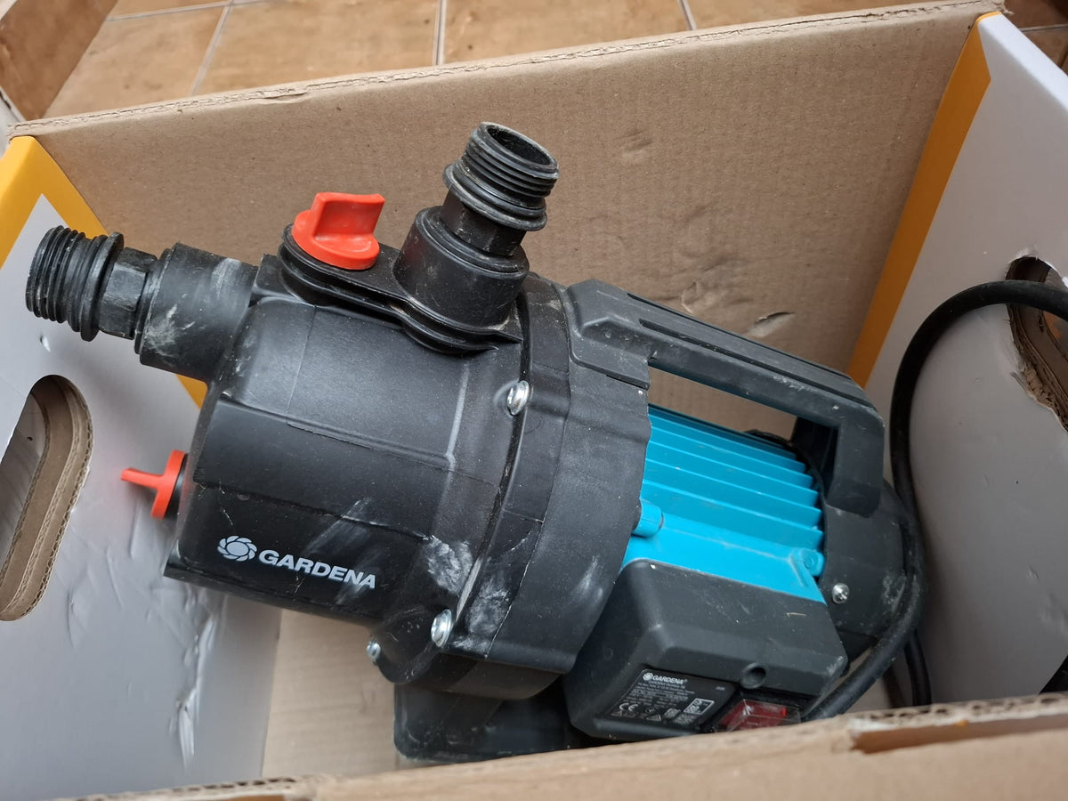 Pompă de apă Gardena 3000/4 Basic, 3000 l/h, Hmax 35 m Cod 9010