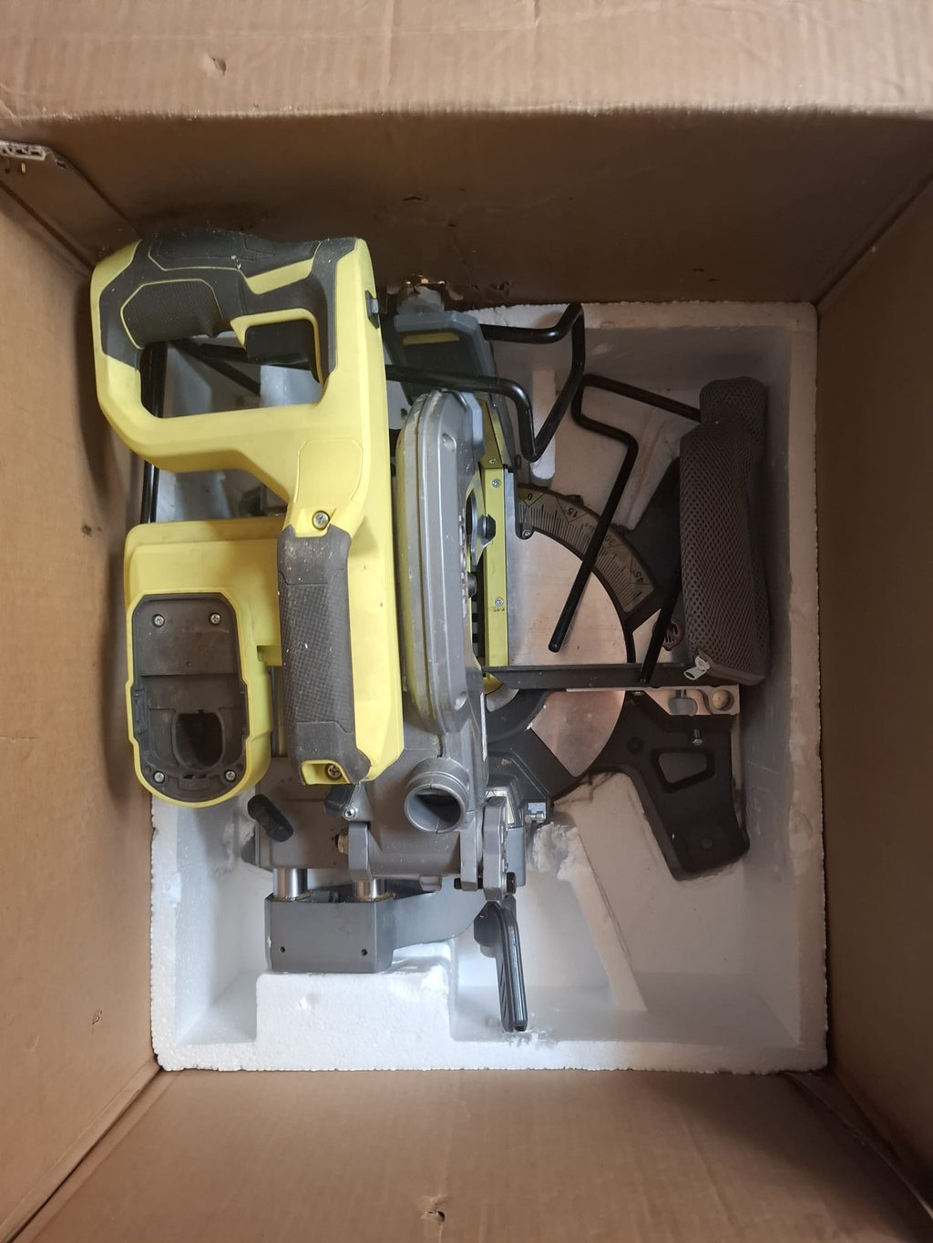 Fierăstrău stationar culisant Ryobi ONE+ R18MS216-0, disc 216mm