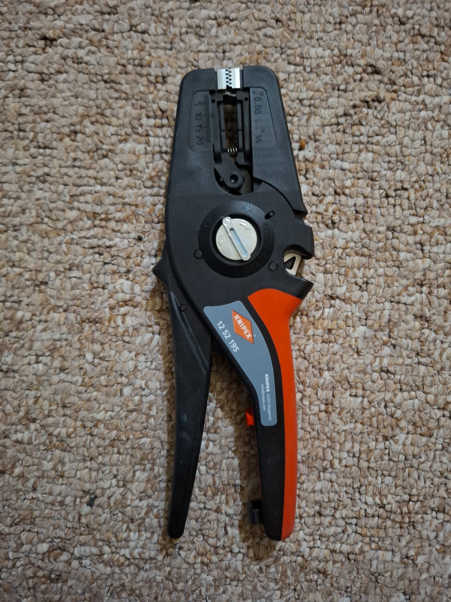 Dezizolator automat KNIPEX Precistrip16, 12 52 195 SB