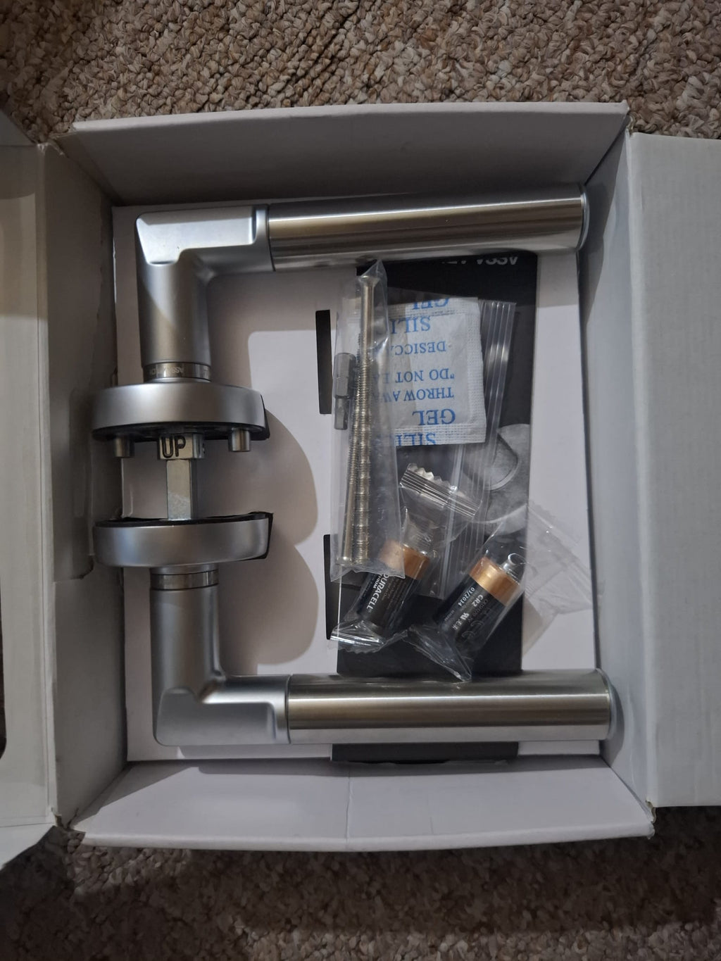 Mâner de ușă cu tastatură ASSA ABLOY D8812H000, argintiu