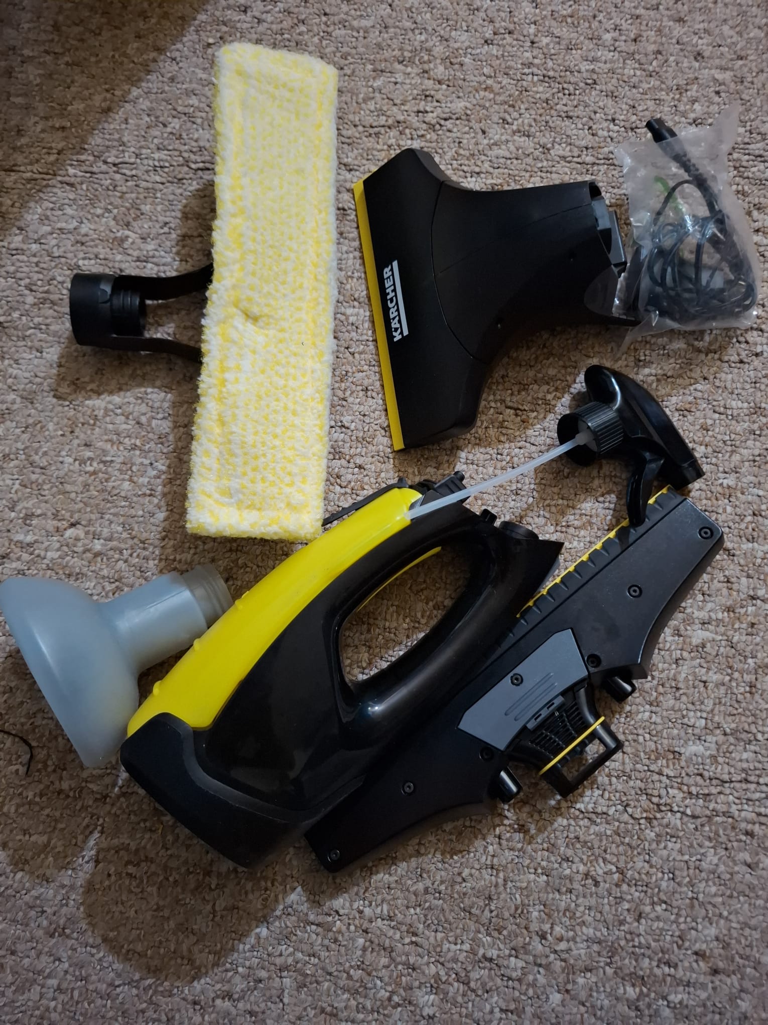 Aspirator de Geamuri Karcher WV 2 Black Edition