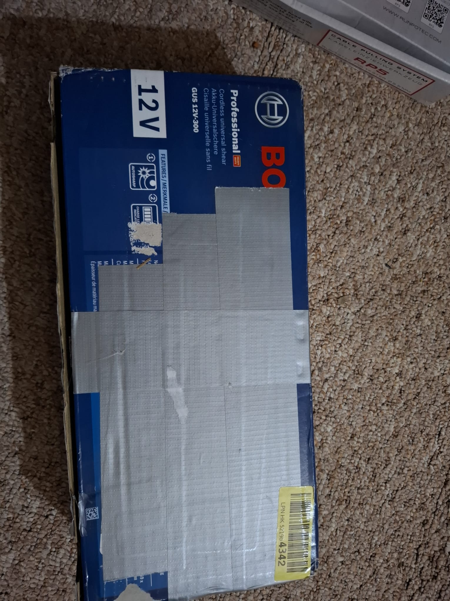 Foarfecă universală fără fir Bosch Professional 12V System GUS 12V-300 (fără baterie/încărcător)