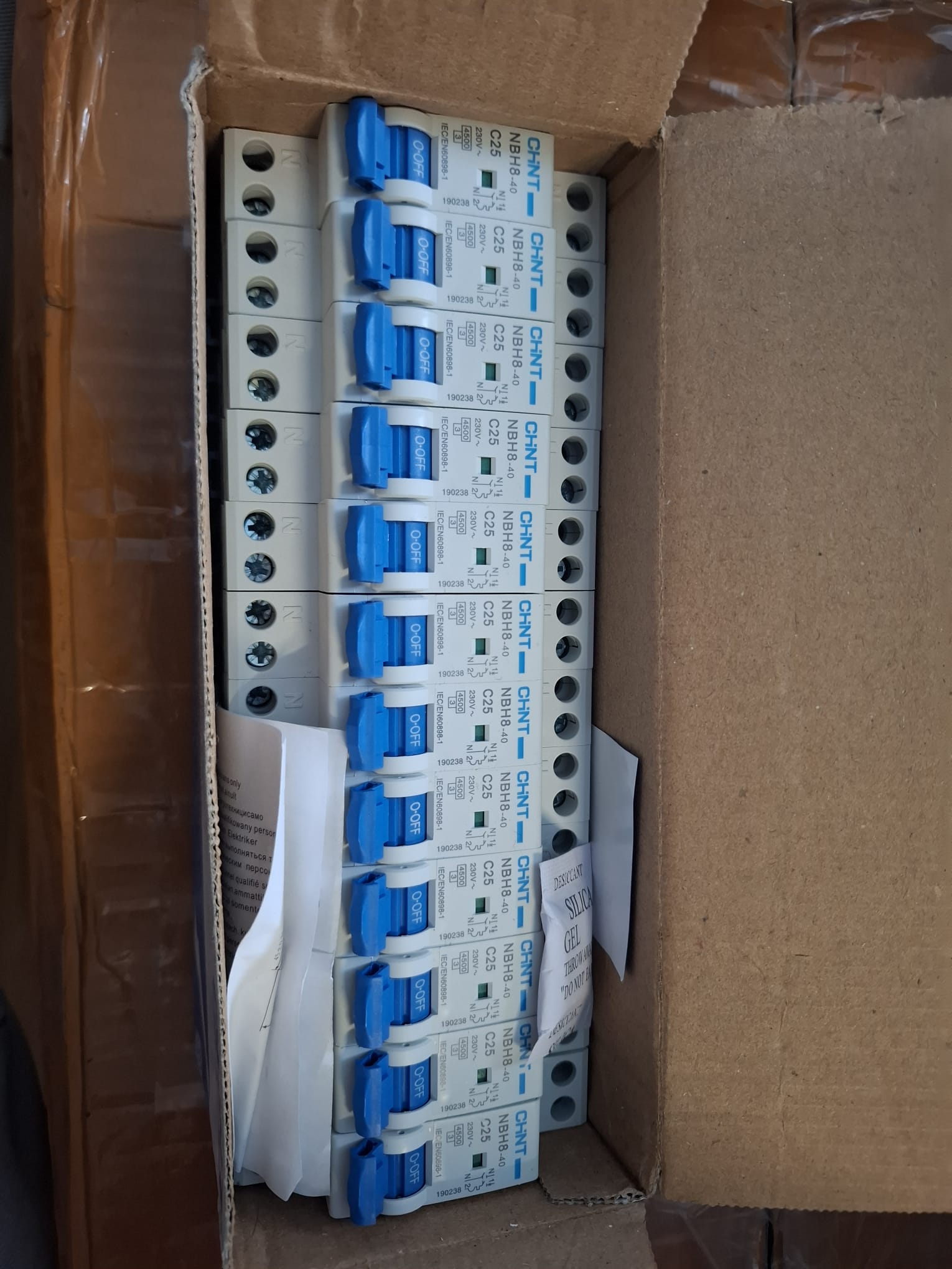 Cutie 12 Sigurante Automate Slim Chint 1P+N C25 4.5kA NBH8-40