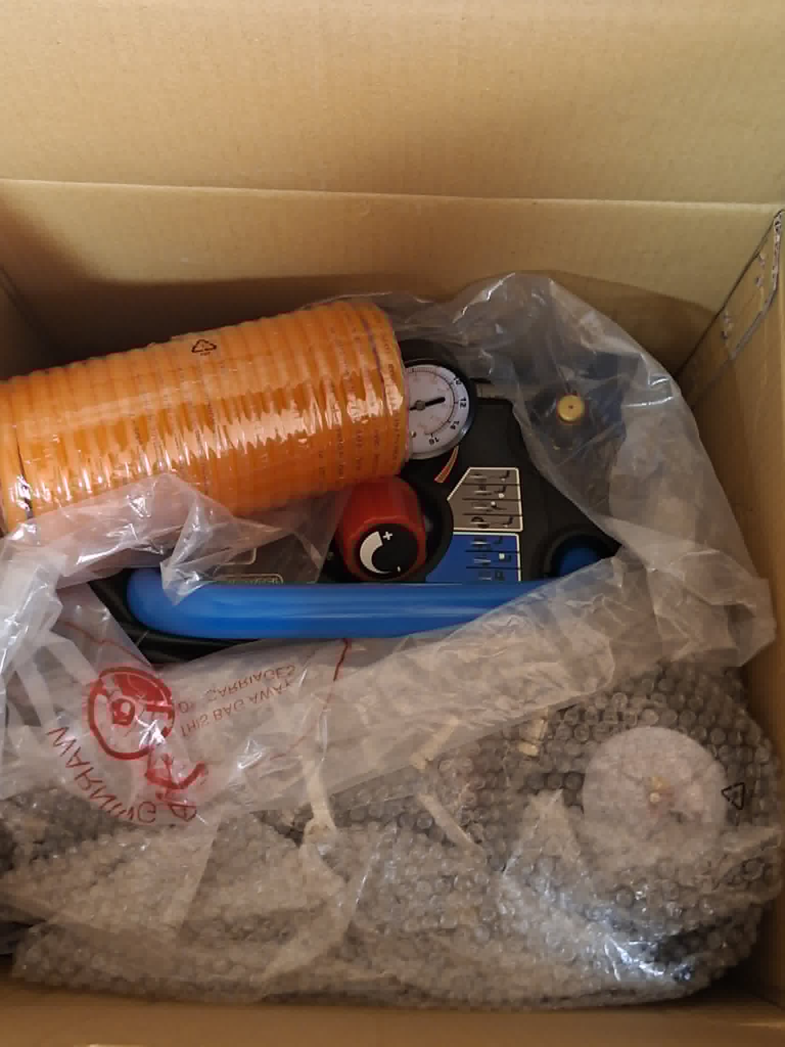 Compresor portabil de tip valiză Güde Airpower 190/08/6, 6L, 8 bari, furtun inclus