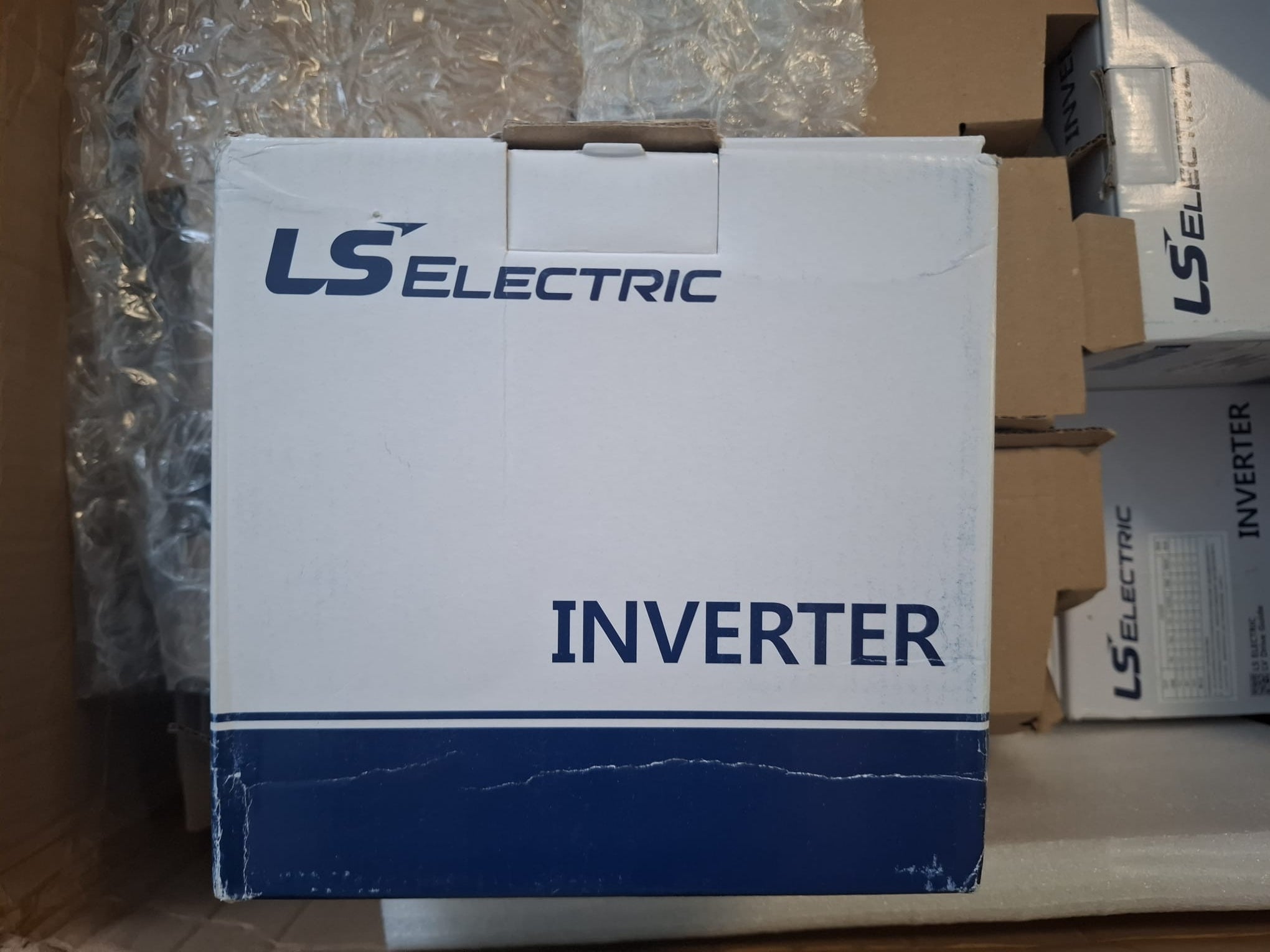 Invertor Convertizor Frecventa LS Electric 0.75kW 380V LSLV0008G100-4EOFN