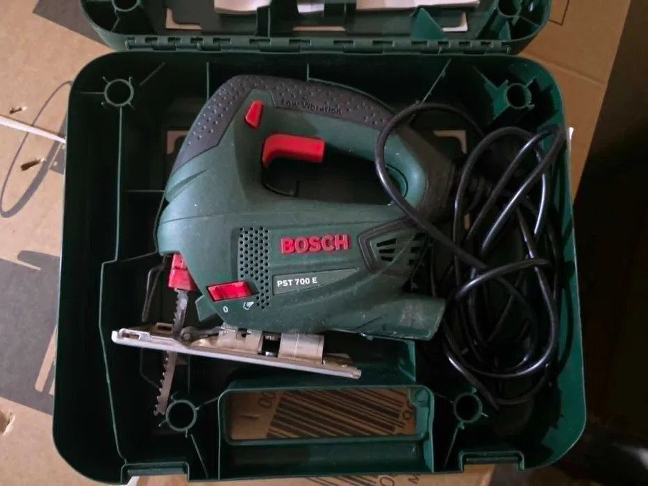 Bosch Fierăstrău pendular electric PST 700 E